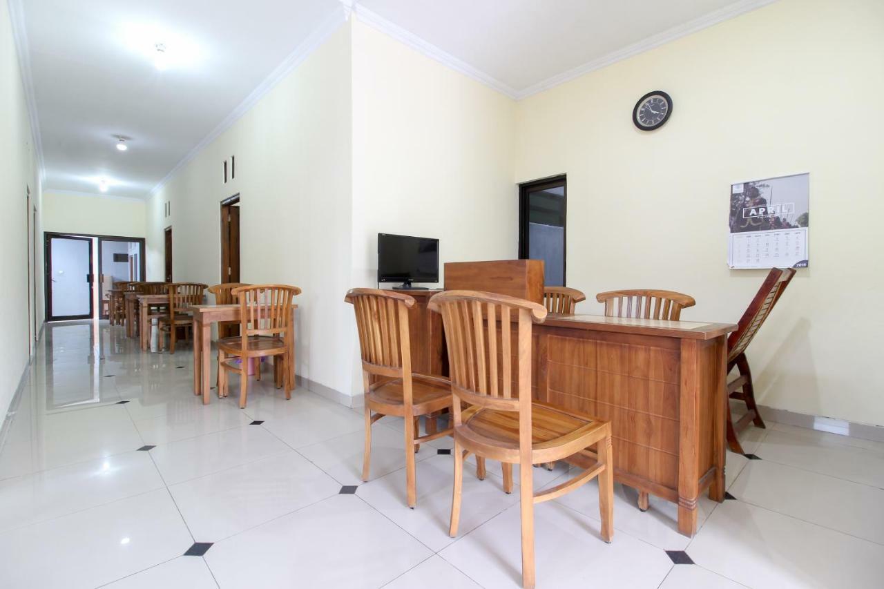 Reddoorz Near Rumah Sakit Condong Catur Maguwo Extérieur photo